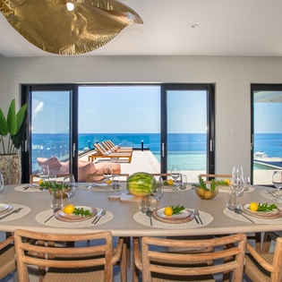 dining-room-aqua-vista-track3