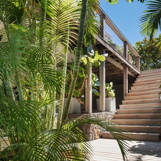 mudroom-entryway-avalon-track1