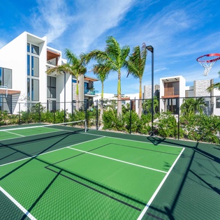 27-009 Villa Solara 7384