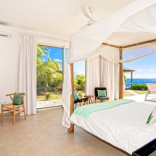 25-Aqua-Bedroom3
