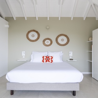 Guest Bedroom 1-Amalur-Track 4