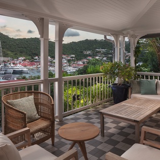 exterior-nightly-3-gustavia-view-track1