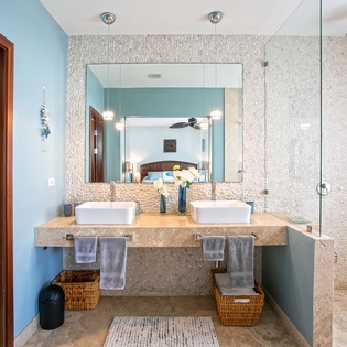 17-SeaEsta-Bathroom