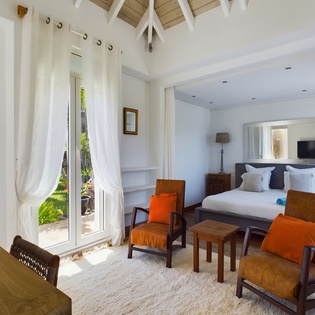 guest-bedroom2-arrow-marine-track1