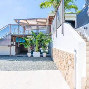 Exterior of WV BEL, Vitet, St. Barthelemy