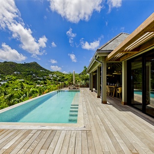 exterior-1-clyde-track1