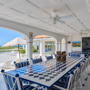 outdoor-dining-la-bella-casa-track2