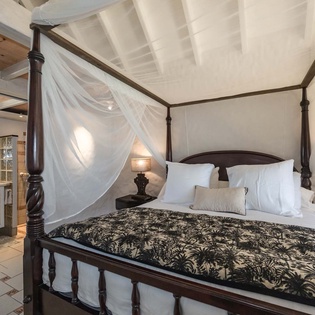 22-Casa Blanca, St. Barth July 23 — ©Kenzo Khan, stbarthpictures.com - 94