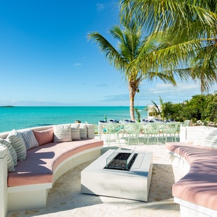 exterior-villa-bristol-breeze-track6