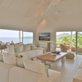 5.3-Coeur-de-Pirate-LivingRoom