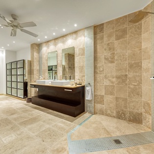 Bathroom at SXM LVB, Beach Side/Baie Rouge, St. Martin