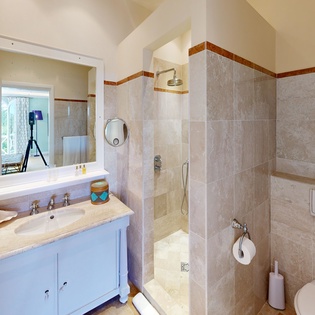 guest-bathroom3-mustique-track1