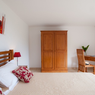 bedroom-3-florence-track3