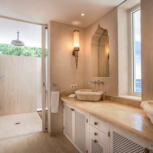 Bathroom at WV SHE, Corossol, St. Barthelemy