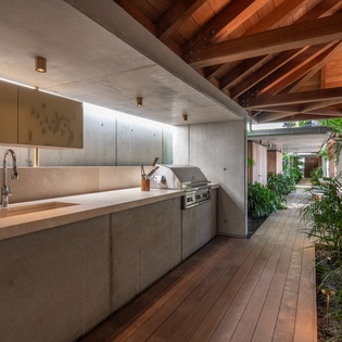 exterior-1-ti-manoir-voltaire-track10