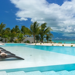 pool-footprints-track3