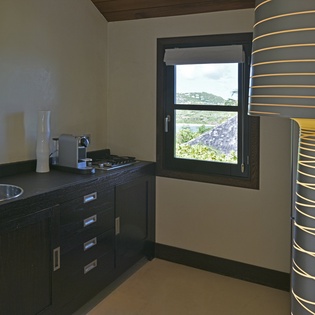 bedroom-5-silver-rainbow-track1