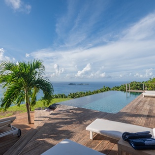 exterior-1-Blue Diamond-track2