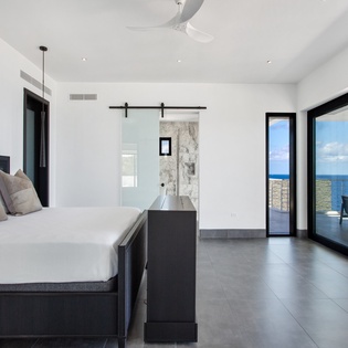 bedroom-1-reve-noir-track1