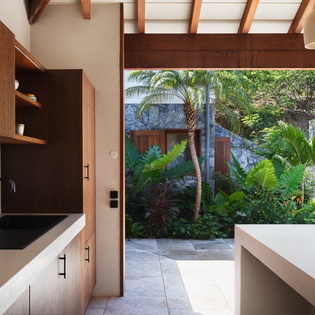 tulum-kitchen-dining-room-track2