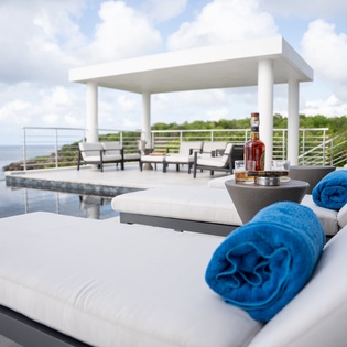 exterior-reve-noir-track13