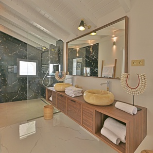 guest-bathroom-2-secret-garden-track1