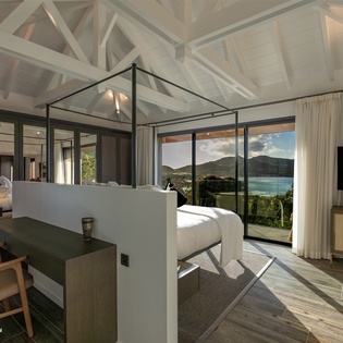 bedroom-1-maud-track1