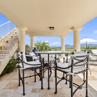 Exterior-Maison de Reve-Track-12