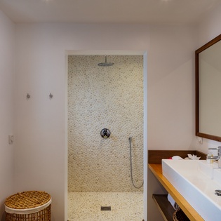 bathroom-2-what-else-track1