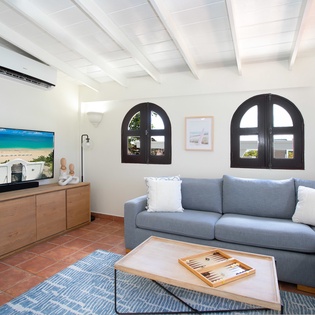 bedroom-4-living-room-dining-area-joie-de-vivre-track9