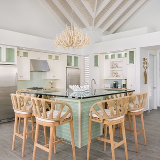 living-room-twin-palms-track2