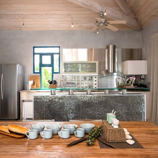 13-LesPalmiersBleus_Kitchen