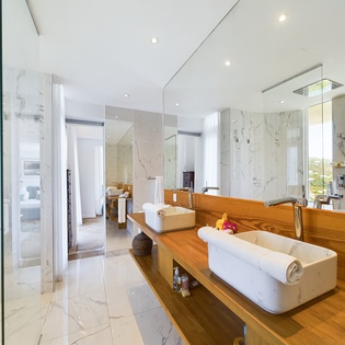 primary-bathroom-arrow-marine-track2