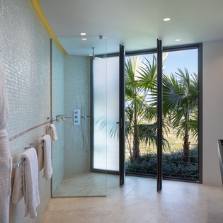 guest-bathroom-1-epicure-track1