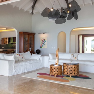 20-LaVueFolle-LivingRoom