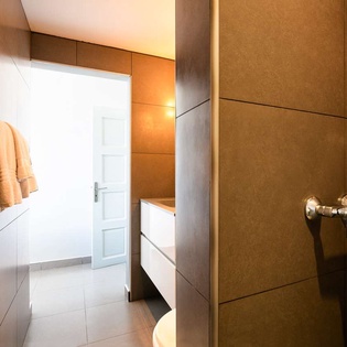 Bathroom at WV GGL, Gouverneur, St. Barthelemy