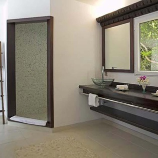 21-St-Barts-Villa-bonbth01