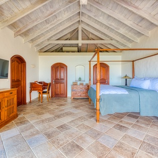 bedroom-2-terre-azure-track3