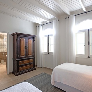 041-Guest Room 4