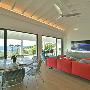 10a-LIVING ROOM GEG_9031