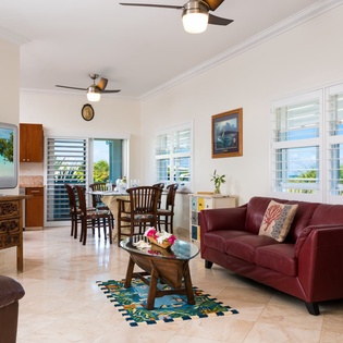 living-room-reef-pearl-track2