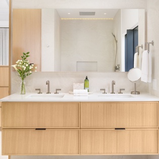 bedroom-1-seafire-track2