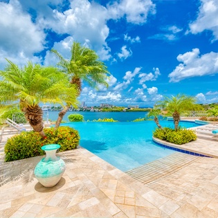 pool-terre-azure-track1