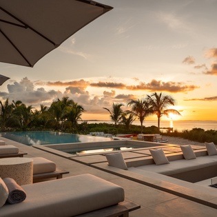 pool-beach-the-reserve-villa-1-track8