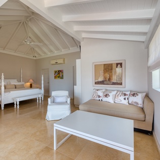 bedroom-4-casa-cervo-track1