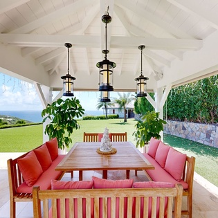exterior1-mustique-track7