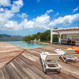 2b-LaVueFolle-Pool2