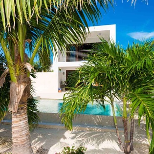 Exterior of PL SUG, Grace Bay Turtle Cove, Turks & Caicos