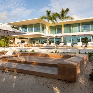 exterior-view-beach-enclave-the-reserve-villa-2-track2