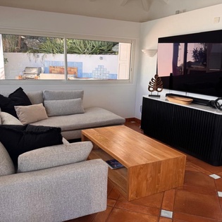 living-room-dining-room-la-desirade-track2